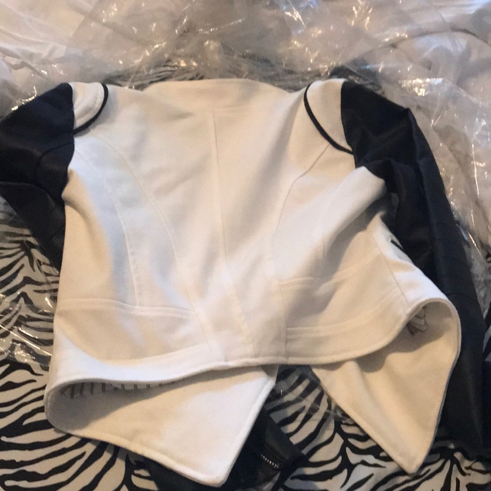 Medium Jacket - image 3